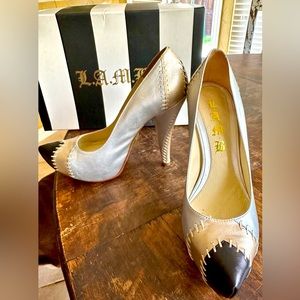 Women's L.A.M.B By Gwen Stefani Silver Stitch Heels  Pumps- Size 6.5 M